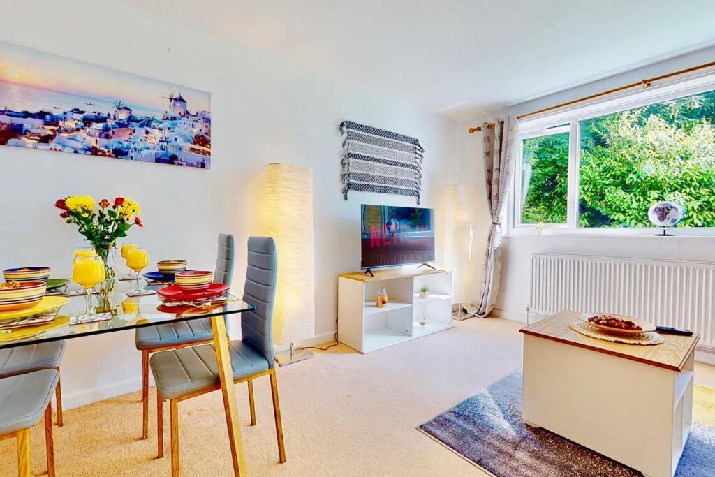 Super-Quiet Town Centre Flat 5 Min Walk To Station Apartment Royal Tunbridge Wells Bagian luar foto